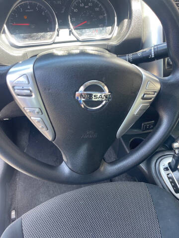 2019 Nissan Versa SV