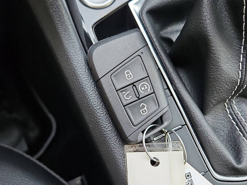 2023 Volkswagen Taos SEL 4Motion