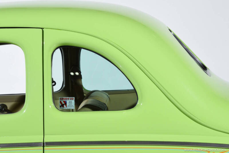 1940 Ford Deluxe