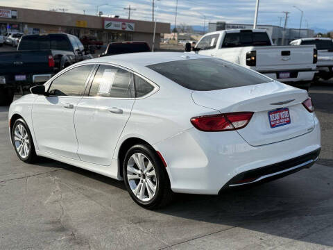 2016 Chrysler 200