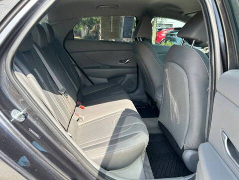 2022 Hyundai Elantra