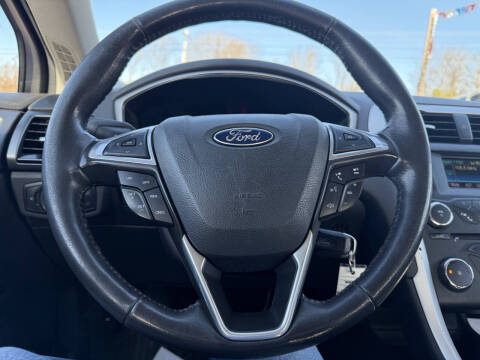 2014 Ford Fusion SE