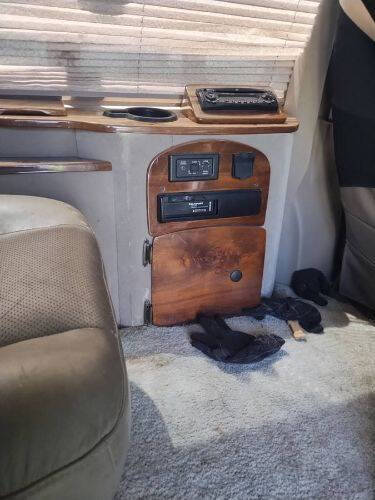 2000 Ford E-150