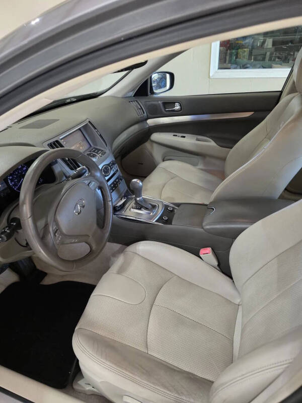 2011 Infiniti G37 Sedan Journey