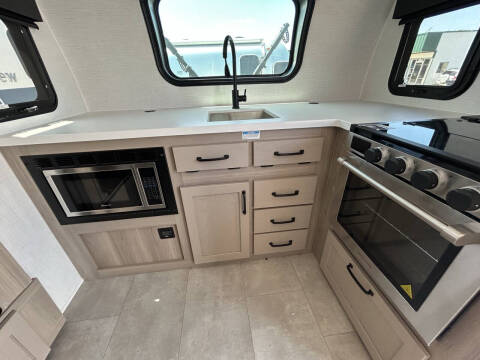 2025 Flagstaff E-PRO FLTE20FK