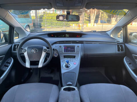 2014 Toyota Prius Two