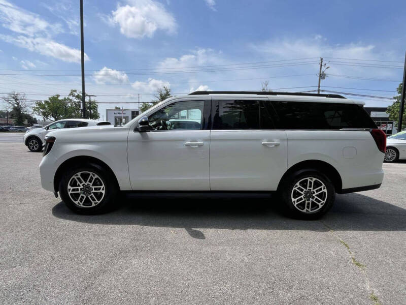 2025 Ford Expedition MAX Active