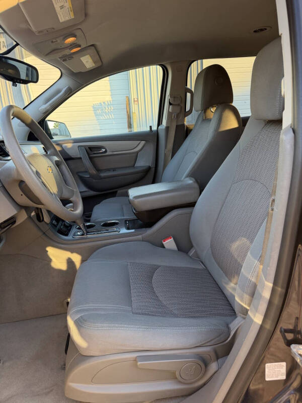 2017 Chevrolet Traverse LS