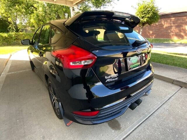 2017 Ford Focus ST