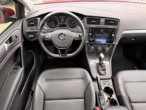 2019 Volkswagen Golf