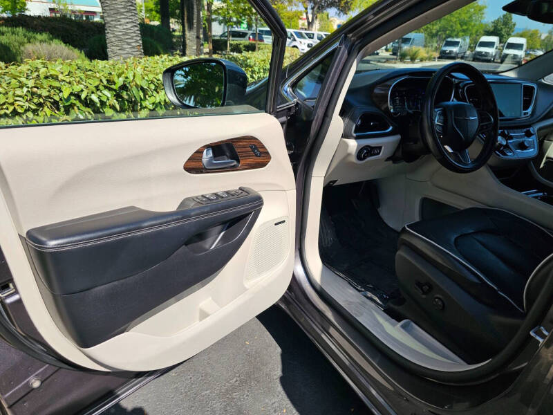 2022 Chrysler Pacifica Limited