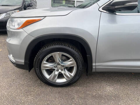 2015 Toyota Highlander Limited Platinum