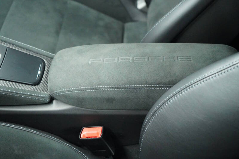 2023 Porsche 718 Cayman GT4 RS