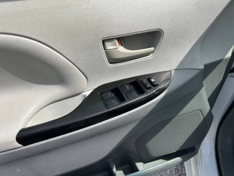 2013 Toyota Sienna L 7-Passenger