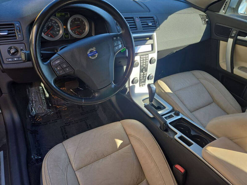 2011 Volvo C70 T5
