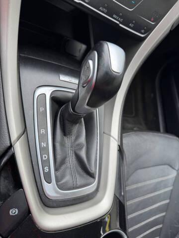 2015 Ford Fusion SE