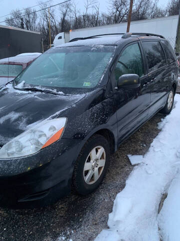 2009 Toyota Sienna LE 7-Passenger