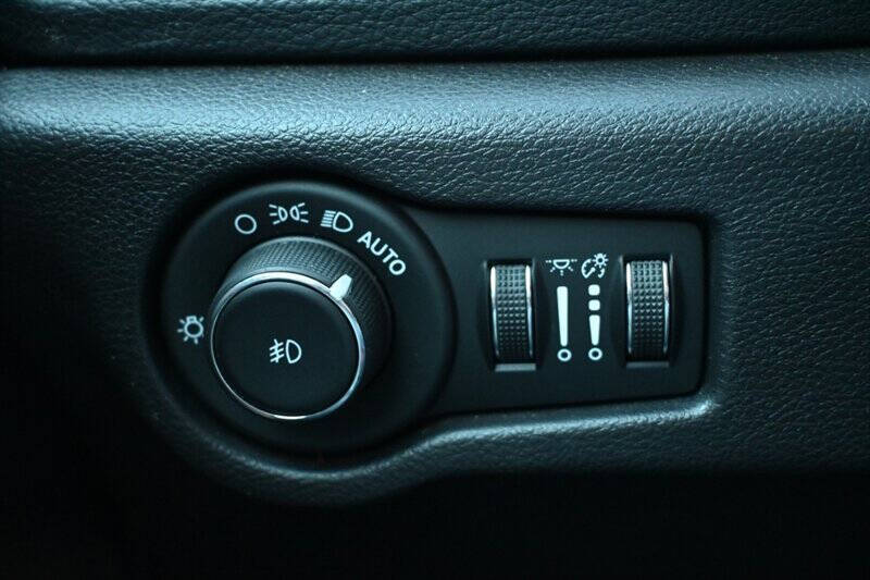 2020 Chrysler Pacifica Hybrid Limited Red S