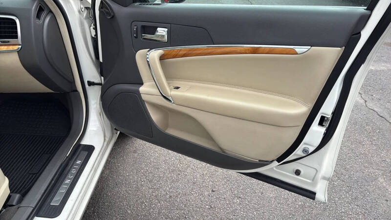2012 Lincoln MKZ