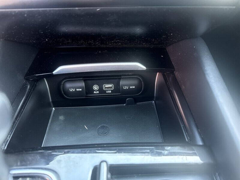 2017 Kia Cadenza Premium