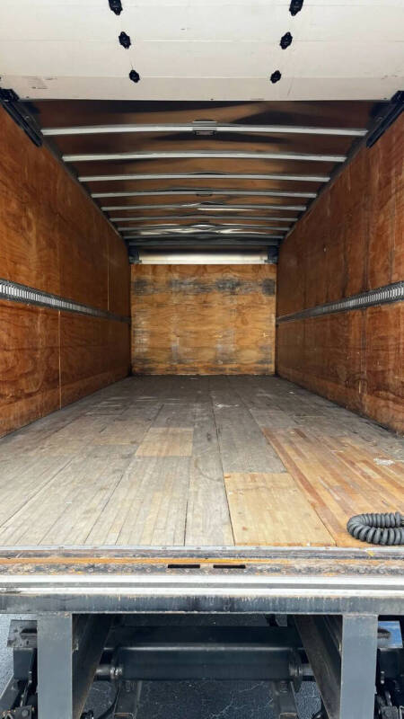 2018 Freightliner M2 106