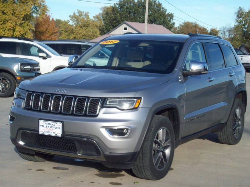 2017 Jeep Grand Cherokee Limited's photo