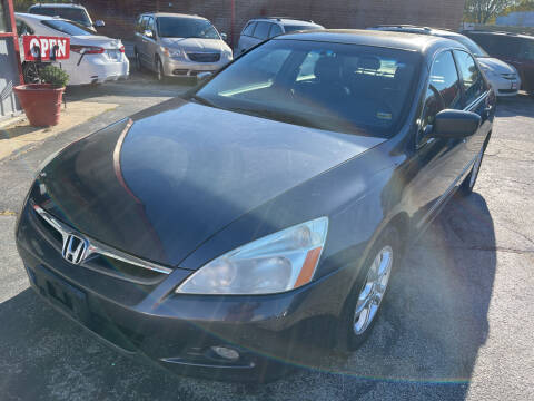 2007 Honda Accord for sale at Best Deal Motors in Saint Charles MO