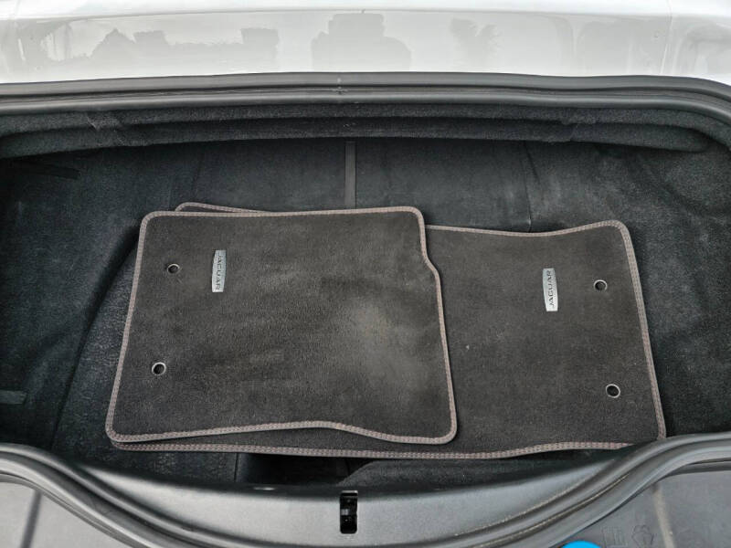 2016 Jaguar F-TYPE R