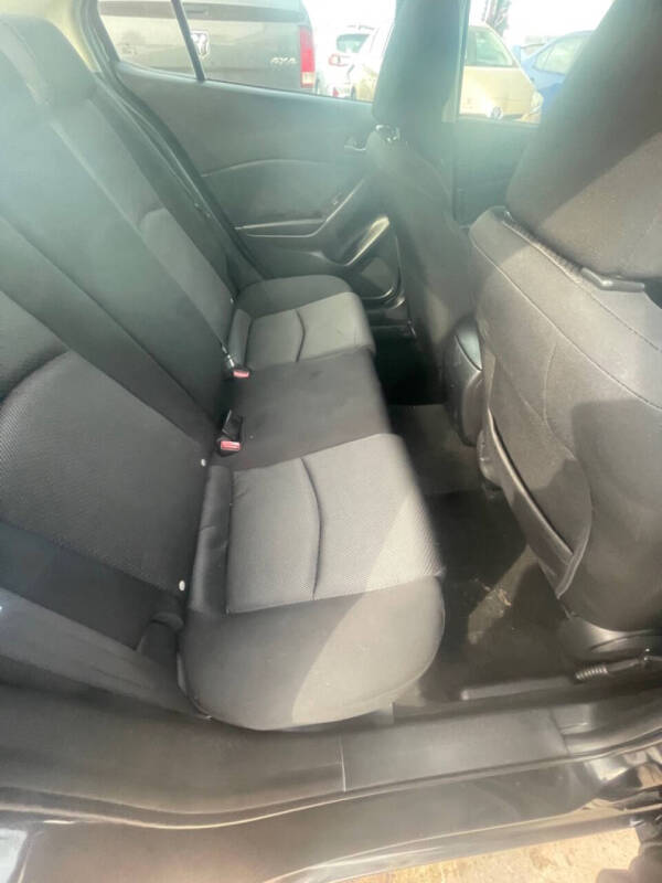 2017 Mazda MAZDA3 Sport