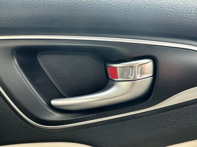 2016 Chrysler 200 Limited Platinum