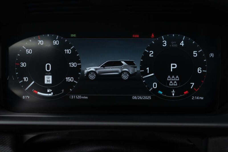 2024 Land Rover Discovery P300 Dynamic SE