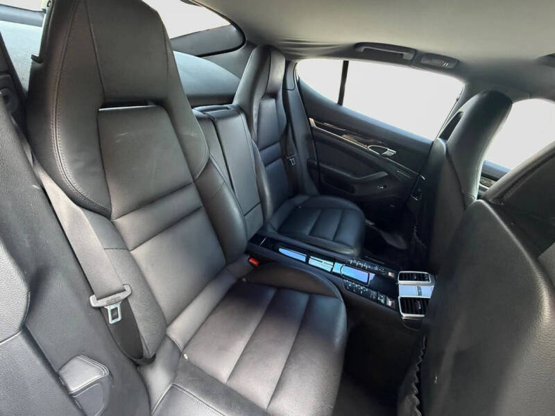 2015 Porsche Panamera