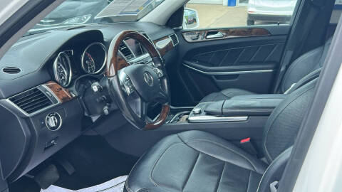 2015 Mercedes-Benz GL-Class GL 550 4MATIC