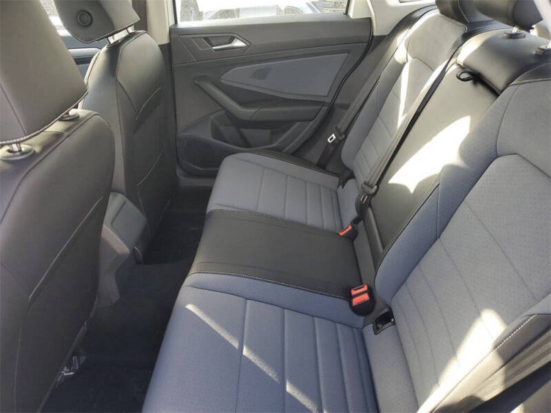 2025 Volkswagen Jetta SE