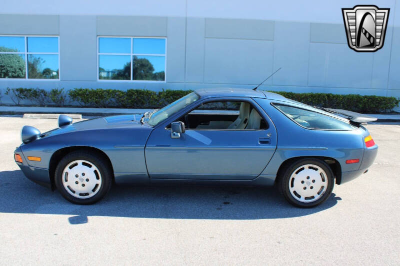 1989 Porsche 928 S4