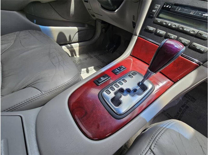 2004 Lexus ES 330