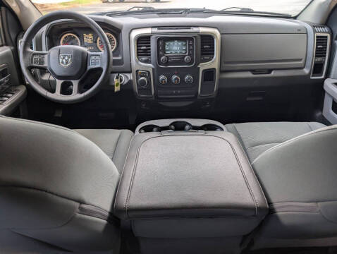 2016 RAM 1500 SLT