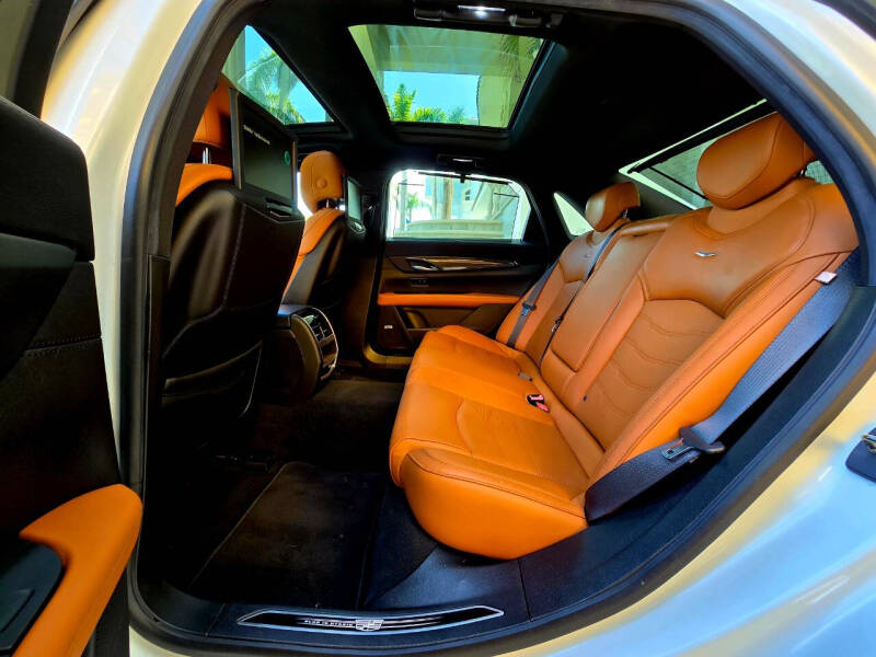 2017 Cadillac CT6 Plug-In Hybrid 2.0T