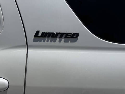 2004 Toyota Sequoia Limited