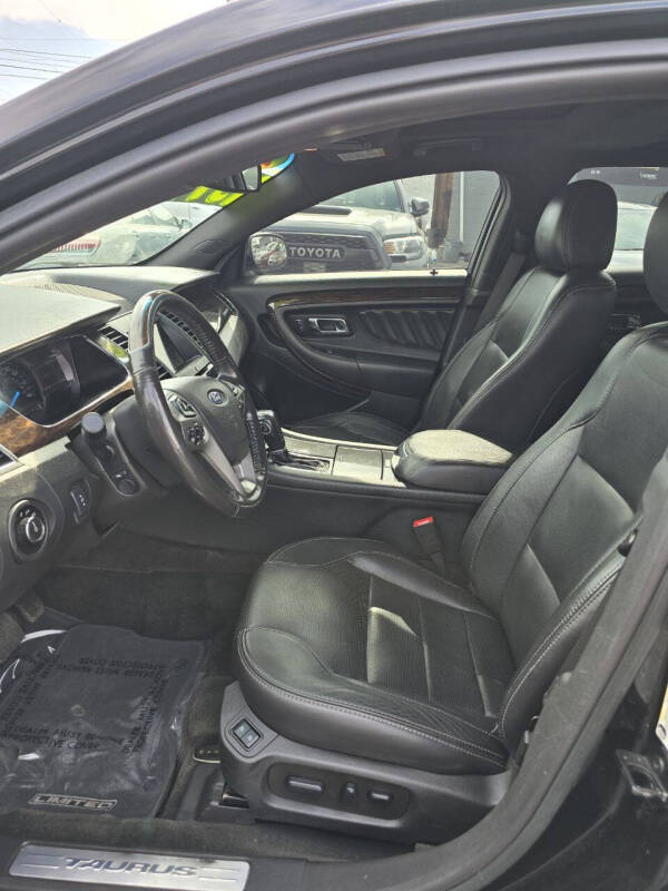 2016 Ford Taurus Limited