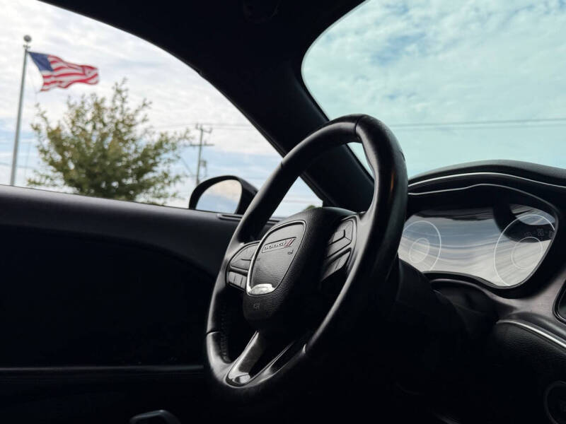 2015 Dodge Challenger SXT