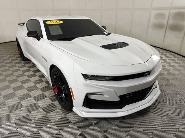 Used 2023 Chevrolet Camaro 1SS with VIN 1G1FF1R72P0100439 for sale in Bloomington, IL