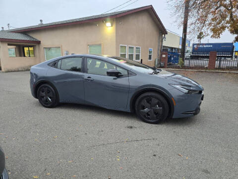 2024 Toyota Prius LE