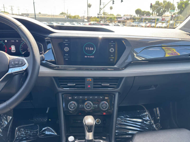 2023 Volkswagen Taos SEL 4Motion