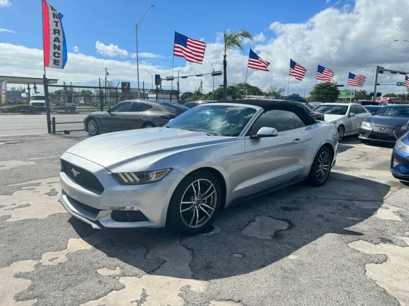 2017 Ford Mustang EcoBoost Premium photo 8