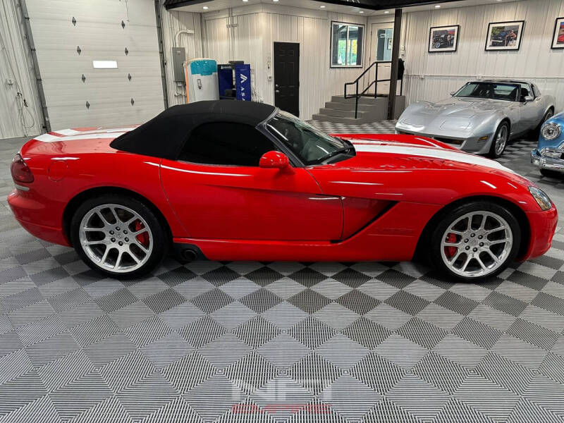 2004 Dodge Viper SRT-10