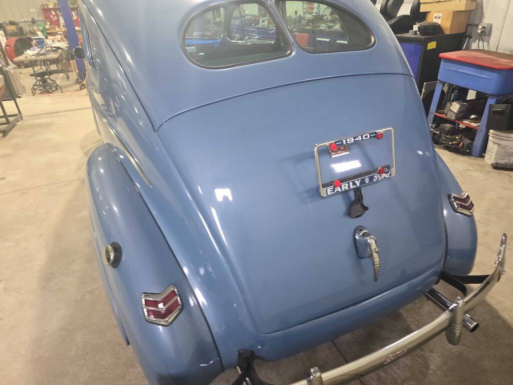 1940 Ford DELUXE V8 11