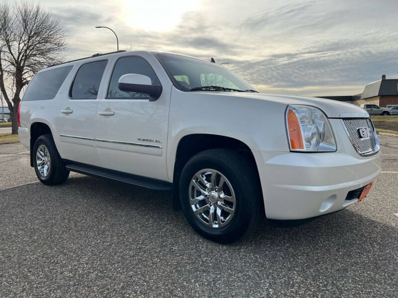 2011 GMC Yukon XL for sale at BISMAN AUTOWORX INC in Bismarck ND