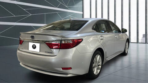 2013 Lexus ES 300h