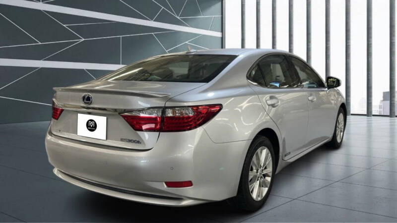 2013 Lexus ES 300h